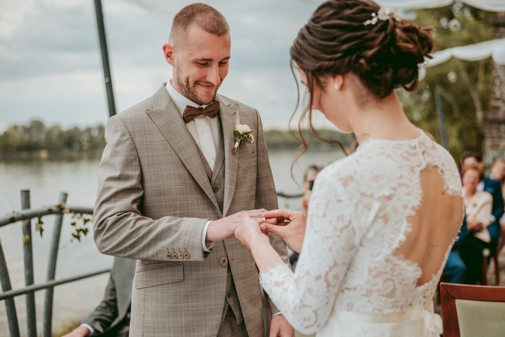 veránka esküvő érsekcsanád elopement magyarország esküvő szertartás fotók gyűrűhúzás