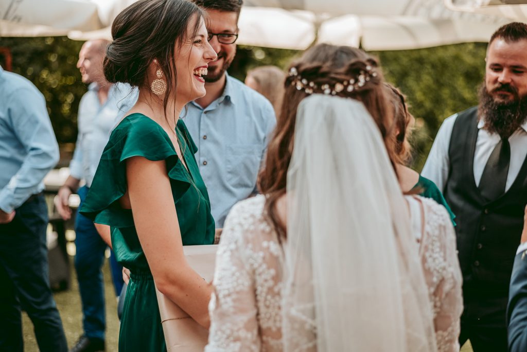 esküvői fotózás balassagyarmat magyarország esküvői fotós esküvő cocktail hour