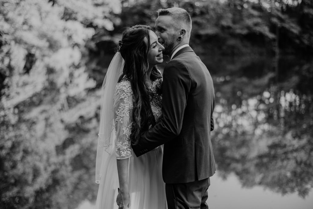 esküvői fotózás balassagyarmat magyarország esküvői fotós portrék kreatív fotózás menyasszony vőlegény fotók