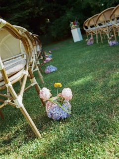 Film frames from E & P's wedding 🪩

Developed and scanned by @fotologus_analog 

Venue: @rosinantefogado 
Dress: @aradi_szilvia 
Florist: @eufloria_atelier 
MC: @megoldaseskuvore 
DJ: @nieder.hu
Video: @_etamas_ 

.
.
.
#modernwedding #2027bride #filmweddingphotographer #budapestweddingphotographer #lenselworld