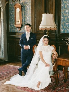 No big deal, just @esztercsatlos & @lenardhimpli being the coolest on their wedding day 🤌🏼
From taking portraits looking regal to saying I do in the palace gardens, and then having the intimate backyard reception of dreams, it's safe to say it was a perfect, perfect day that I was beyond happy and grateful to be a part of.
Venue: @wenckheim_kastely_szabadkigyos
Hair: @misshair_studio
Makeup: @szimikitti_makeup
.
.
.
#antibride #budapestweddingphotographer #modernwedding #newyorkbridesmag #filmweddingphotographer